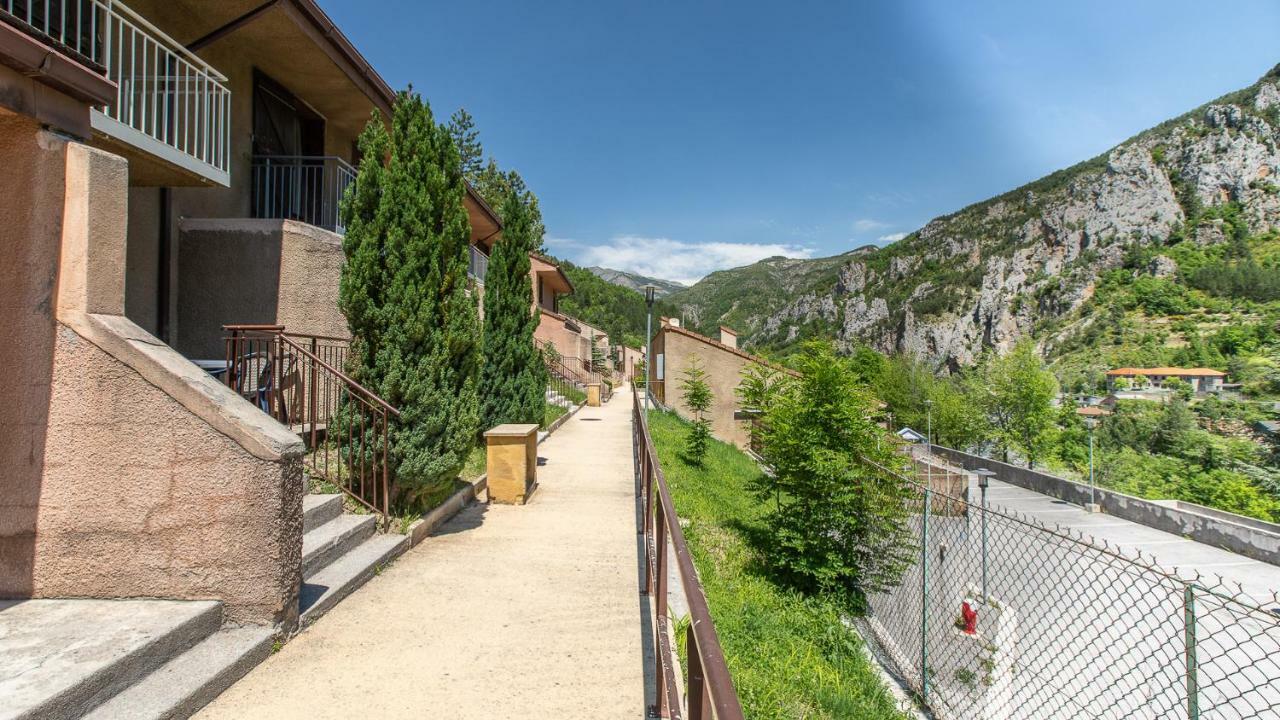 Vacanceole - Residence Les Gorges Rouges Guillaumes Ngoại thất bức ảnh